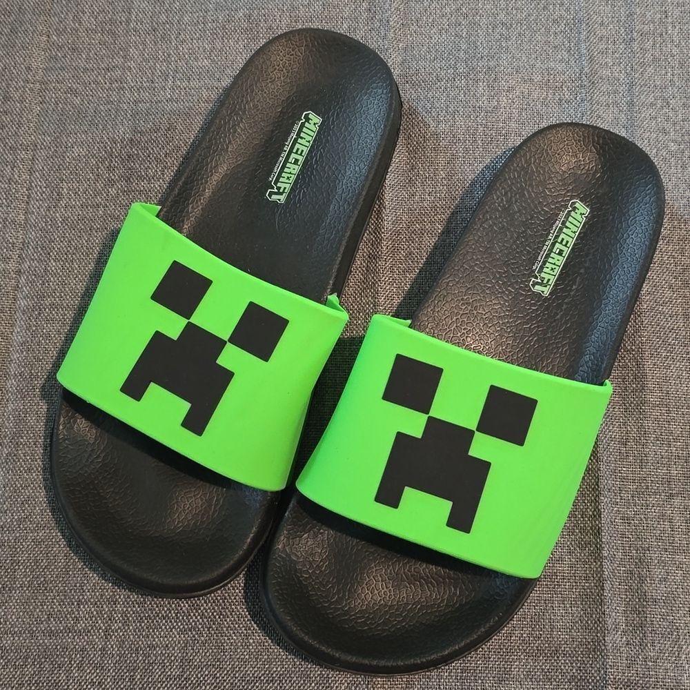 Minecraft Kids Slides Beach Shoes Sandals Slippers Shower Swim Pool Size 3-4